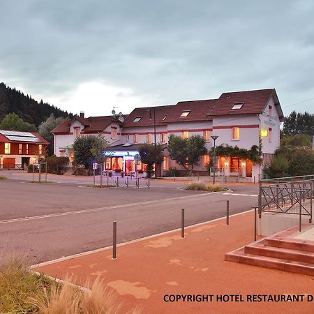 Logis Hotel Des Lacs Celles-sur-Plaine Exterior photo